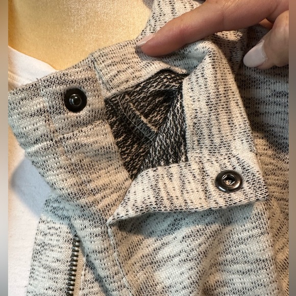 CAbi Neo Moto Jacket Heathered Gray Zip-up Snap Sleeve Size Small - Picture 8 of 12